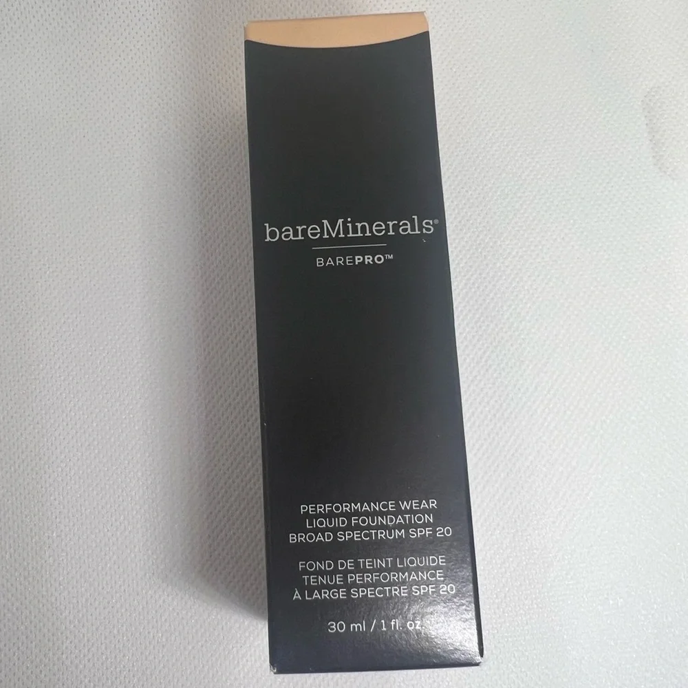 Bareminerals barepro performance wear liquid foundation CHAMPAGNE 03 BRAND NEW